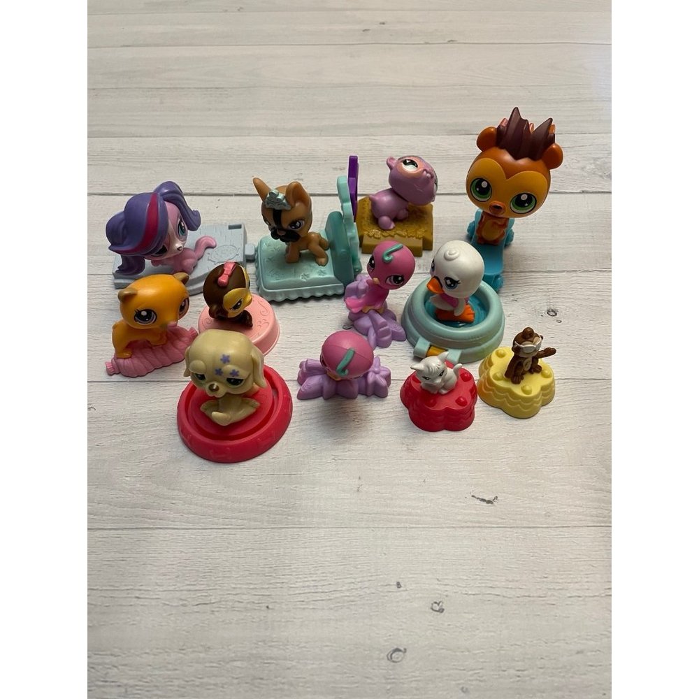 Littlest Pet Shop McDonaldβs setβ of 12 figures